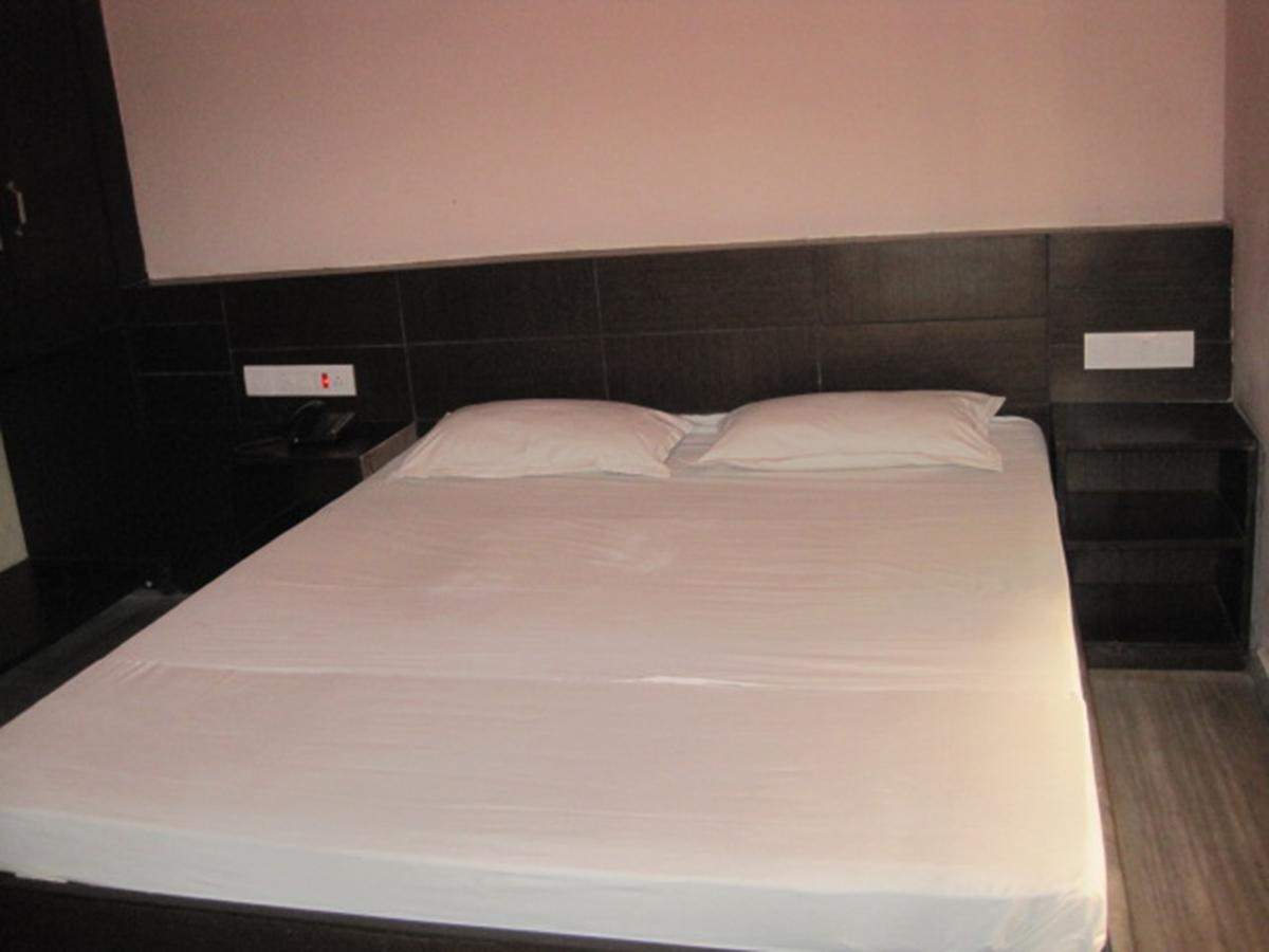 Hotel Arya Palace 푸리 외부 사진